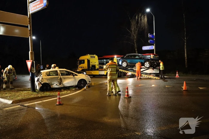 Persoon gewond bij botsing op kruising
