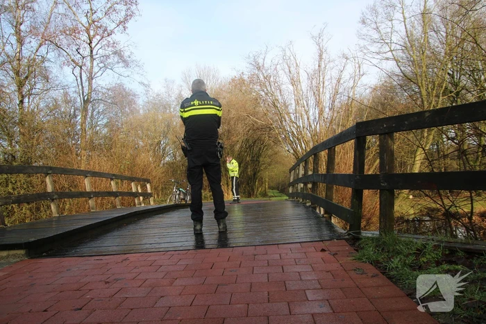 Twee personen gewond bij ongeval op gladde brug