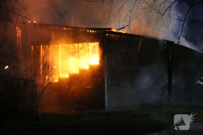 Tribune sportvereniging TOGB in brand