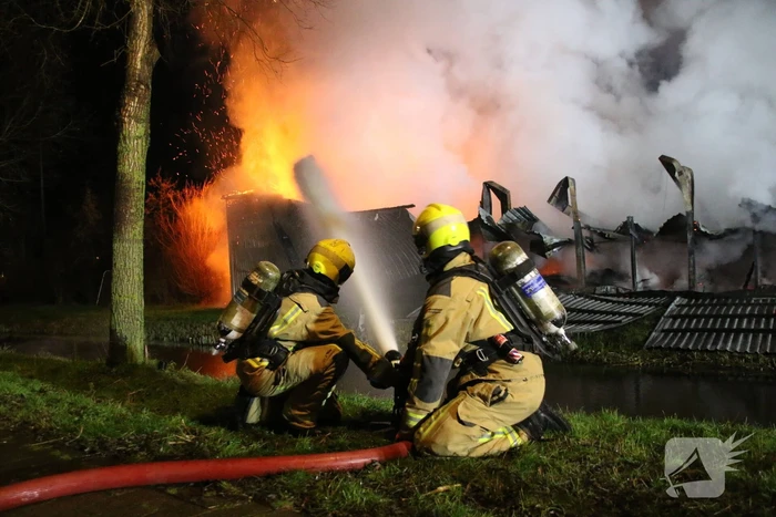 Tribune sportvereniging TOGB in brand