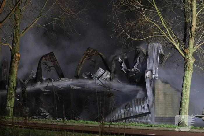 Tribune sportvereniging TOGB in brand