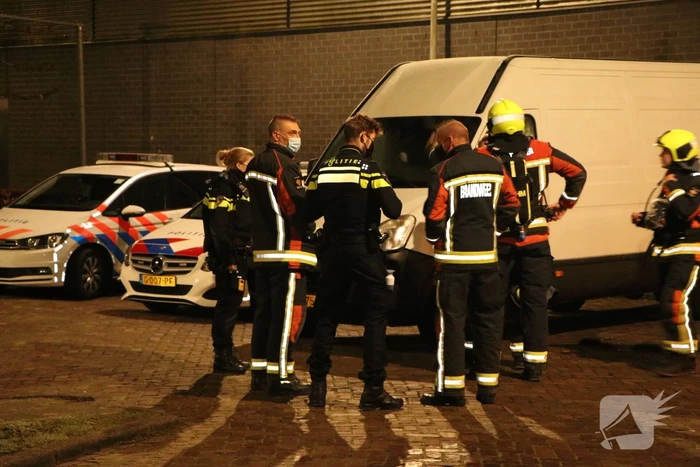 Brandweer doet onderzoek bij Turnhal