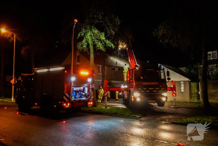 Brand in schoorsteen van woning