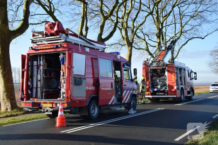 Auto aangetroffen in sloot, bestuurster overleden