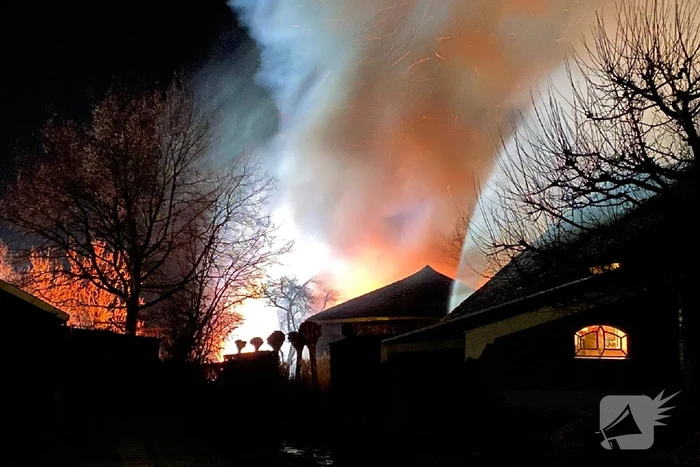 Grote brand verwoest schuur