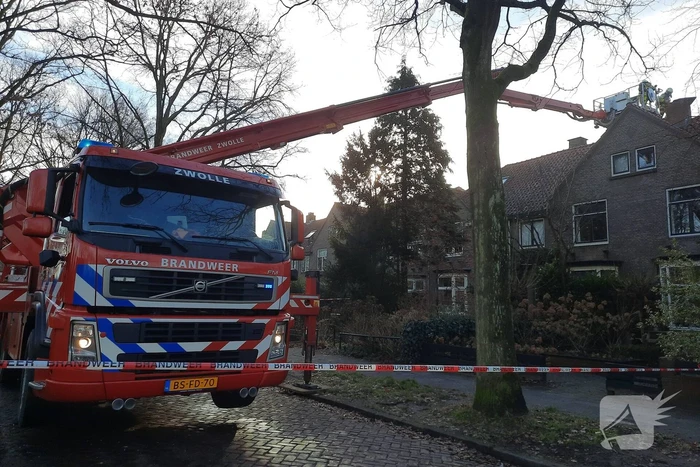 Schoorsteenbrand geveegd na brand