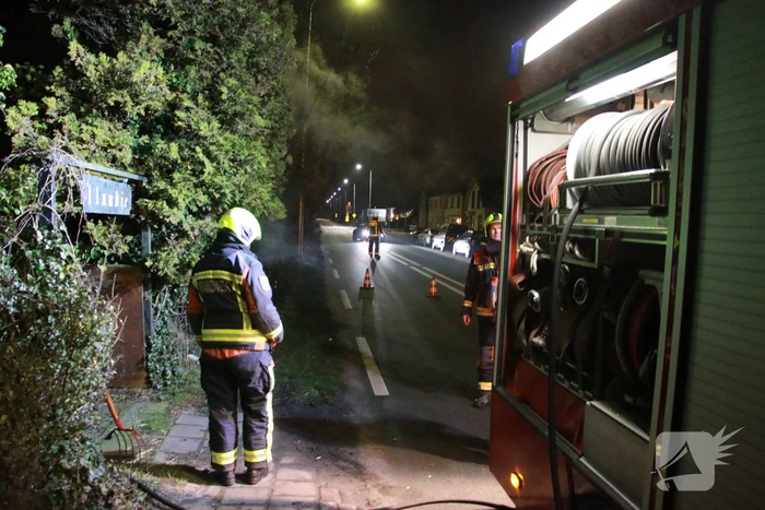 Veel rook bij brand in tuin