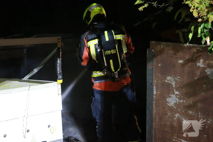Veel rook bij brand in tuin