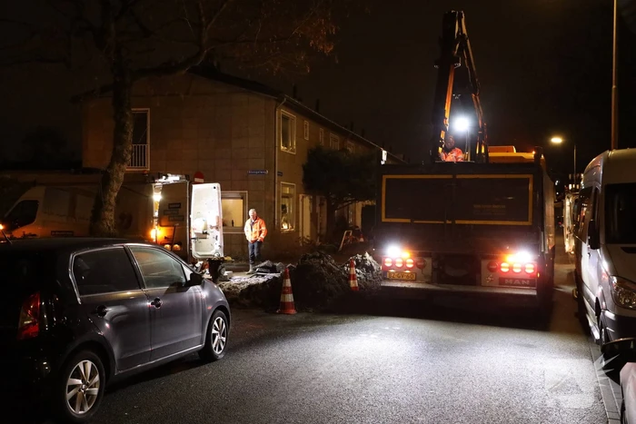 Stoep verzakt langzaam door waterlekkage