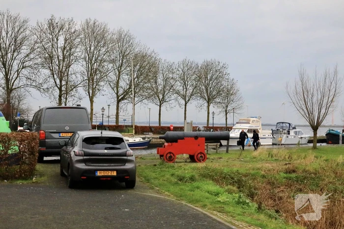 Overleden persoon op zeilboot aangetroffen