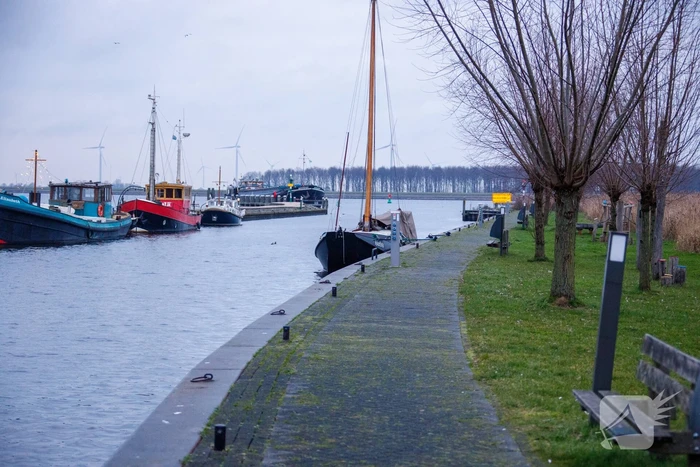Overleden persoon op zeilboot aangetroffen