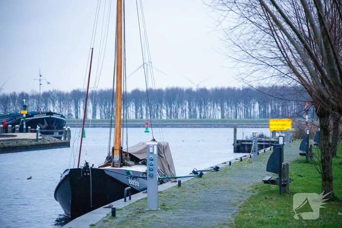 Overleden persoon op zeilboot aangetroffen