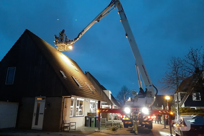 Brand in schoorsteen van woning