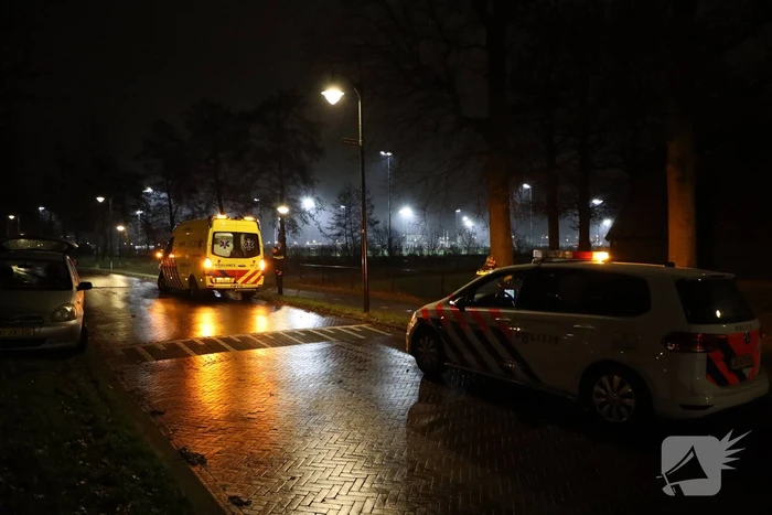 Fietser onderuit op fietspad