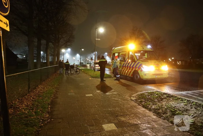 Fietser onderuit op fietspad