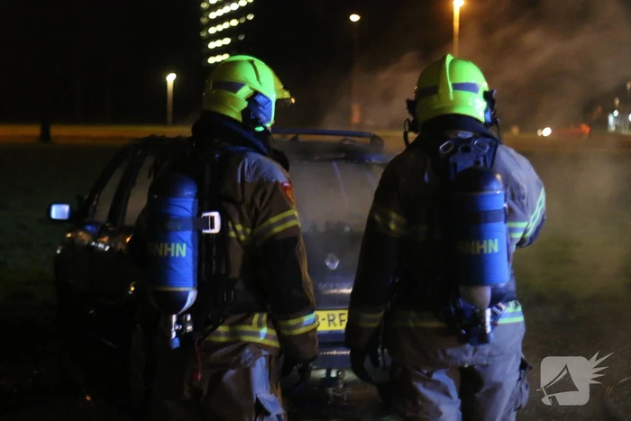 Auto verwoest door brand