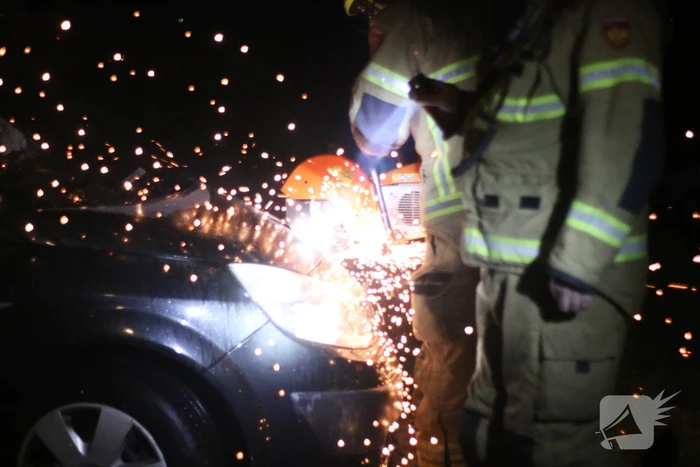 Auto verwoest door brand