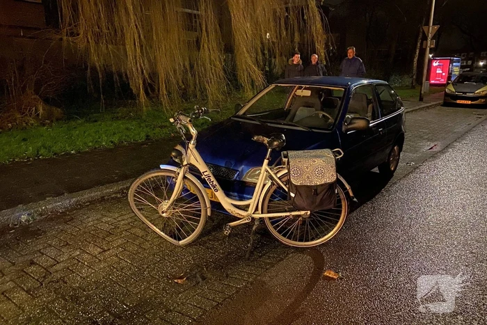 Fietser gewond bij botsing met auto