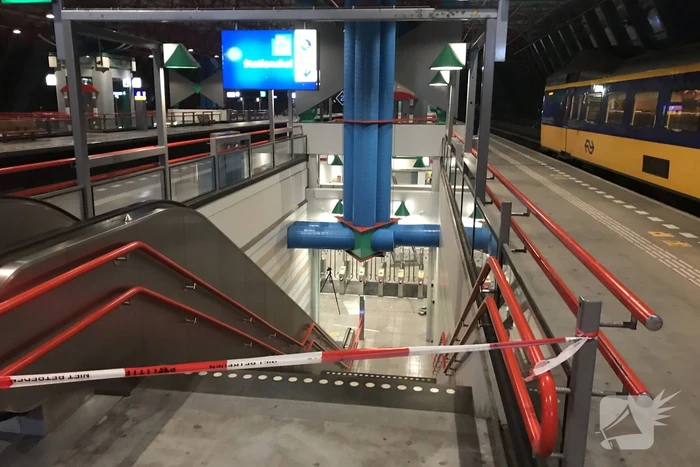 Plofkraak op pinautomaat station