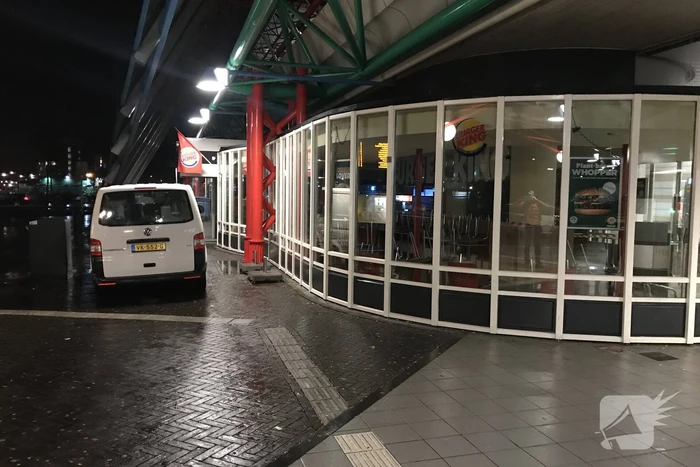 Plofkraak op pinautomaat station
