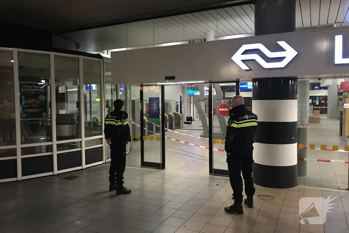 Plofkraak op pinautomaat station