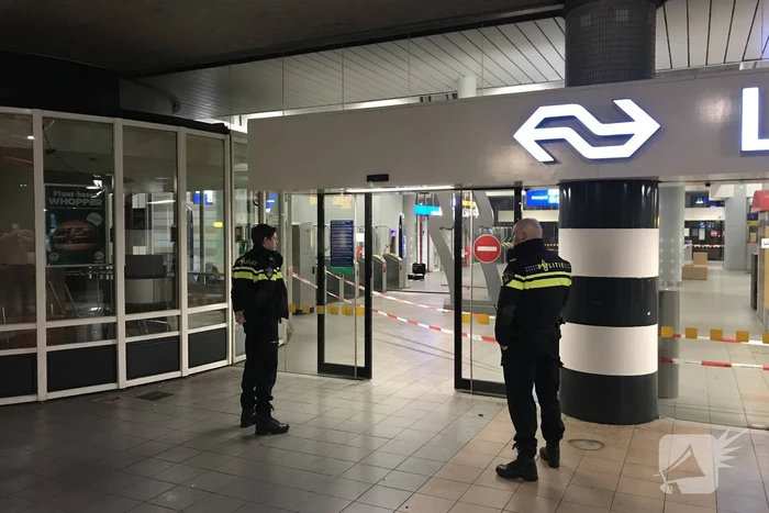Plofkraak op pinautomaat station