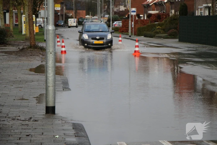Waterballet na gesprongen leiding