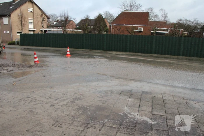 Waterballet na gesprongen leiding