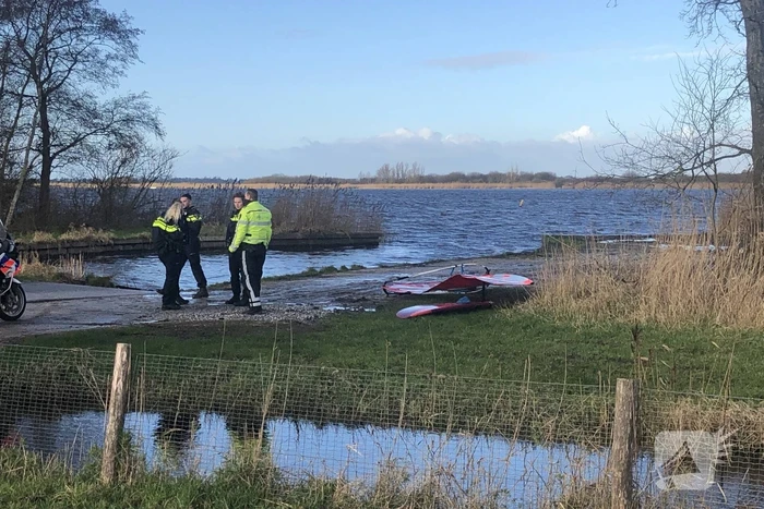 Watersporter in problemen geraakt natuurgebied Grote Wielen