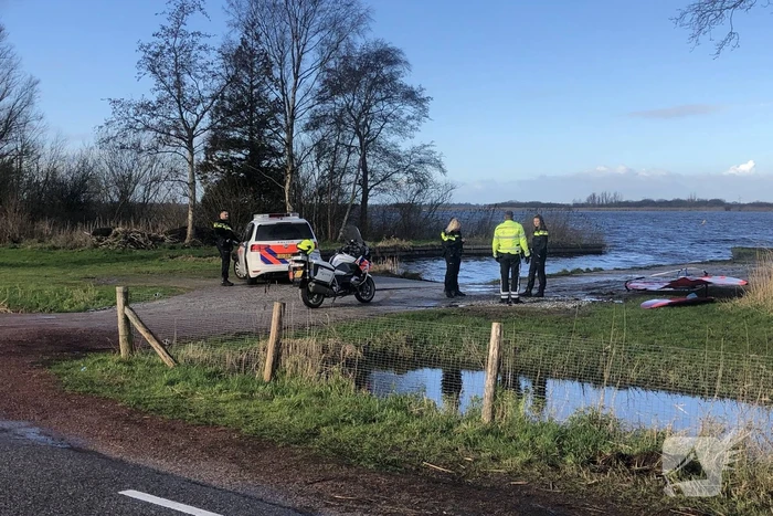 Watersporter in problemen geraakt natuurgebied Grote Wielen