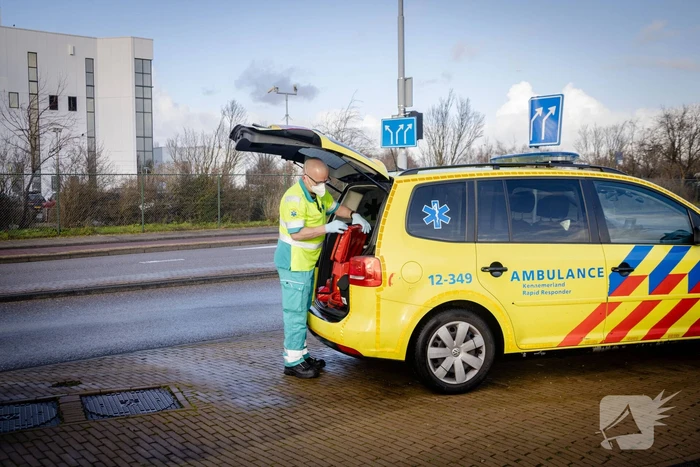 Brommerrijder gewond bij botsing met auto