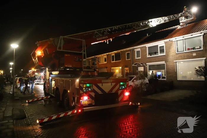 Brand in schoorsteen van woning
