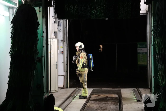Brandweer doet onderzoek bij Carwash BP-tankstation