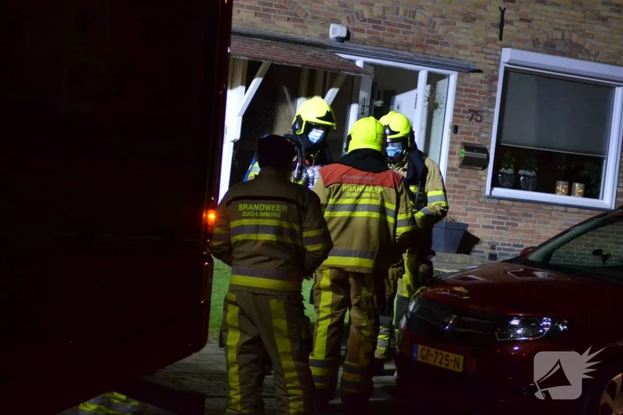 Brandweer doet onderzoek naar mogelijke schoorsteenbrand