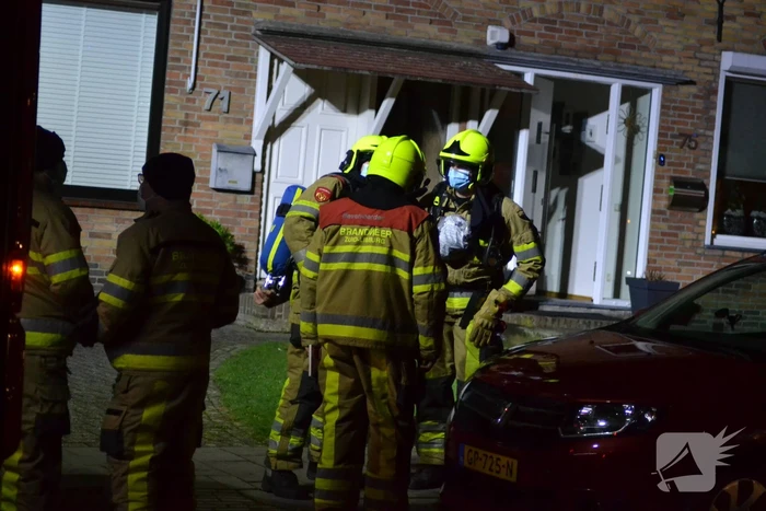 Brandweer doet onderzoek naar mogelijke schoorsteenbrand