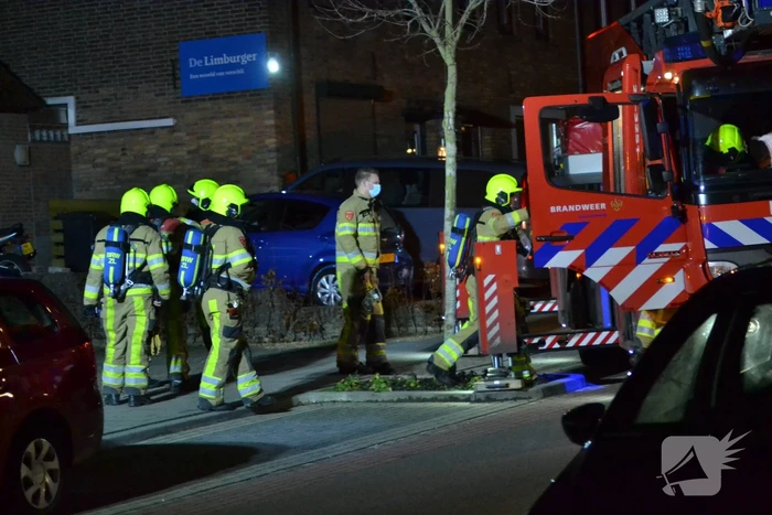 Brandweer doet onderzoek naar mogelijke schoorsteenbrand