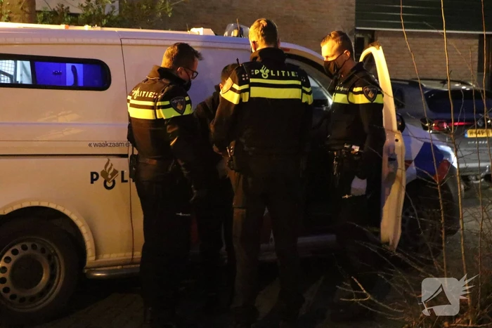 Twee buitenlandse mannen aangehouden
