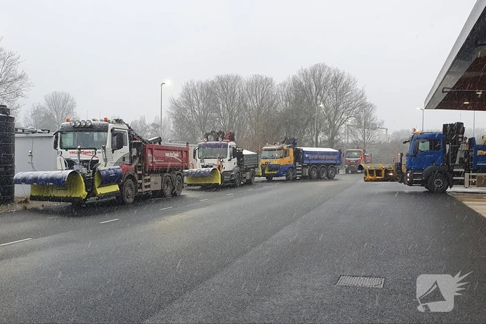 Eerste sneeuw gevallen; KNMI waarschuwt voor gladheid