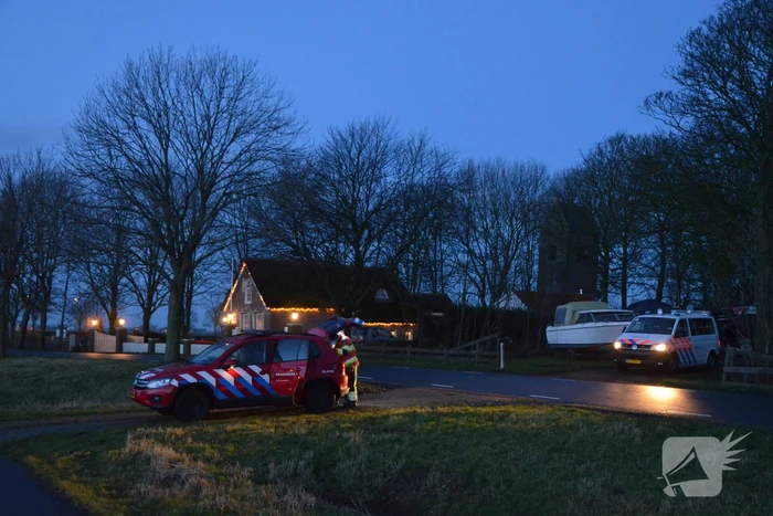 Brandweer en politie doen onderzoek