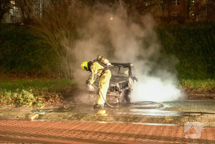 Auto compleet uitgebrand