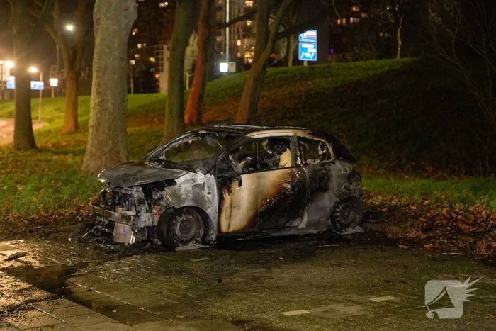 Auto compleet uitgebrand
