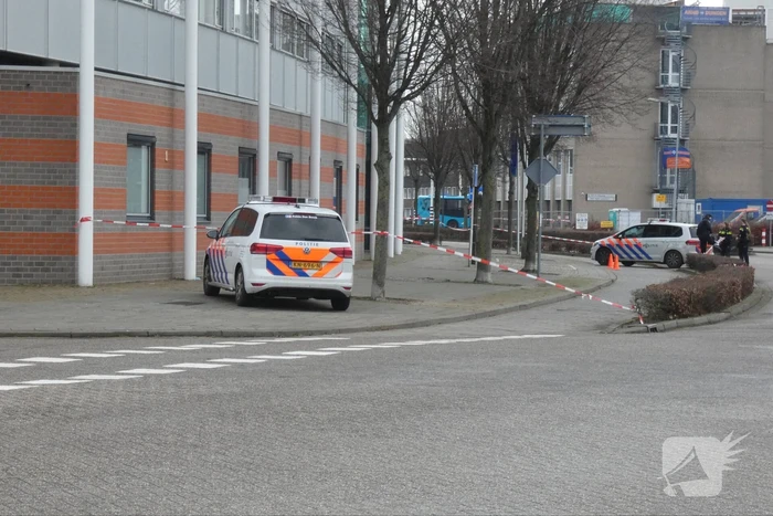 Persoon gewond bij schietincident politiebureau