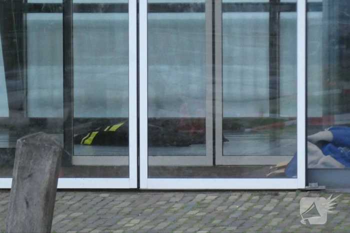Persoon gewond bij schietincident politiebureau