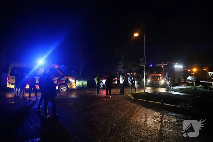 Frontale botsing tussen drie voertuigen