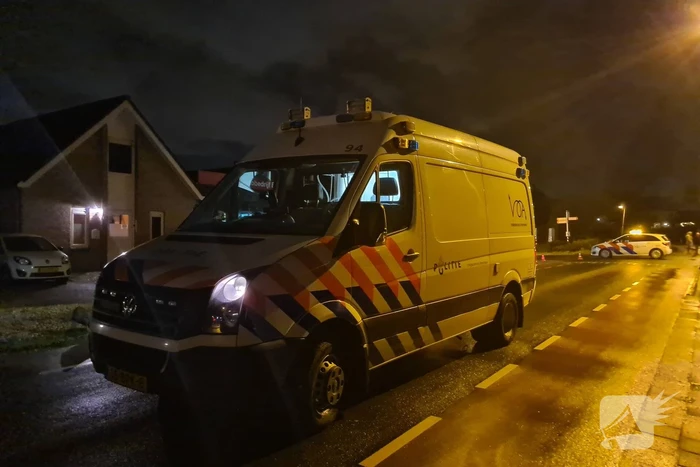 Frontale botsing tussen drie voertuigen