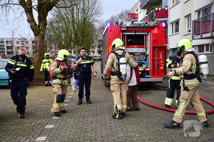 Meerdere flatwoningen ontruimd door brand