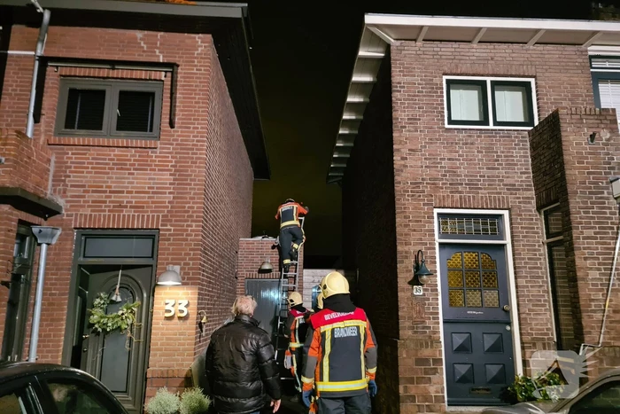 Kunststof Plaat komt los door harde wind