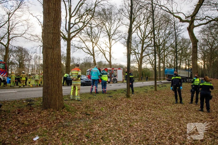 Ernstig ongeval tussen vrachtwagen en personenauto