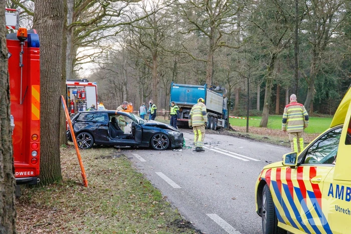 Ernstig ongeval tussen vrachtwagen en personenauto