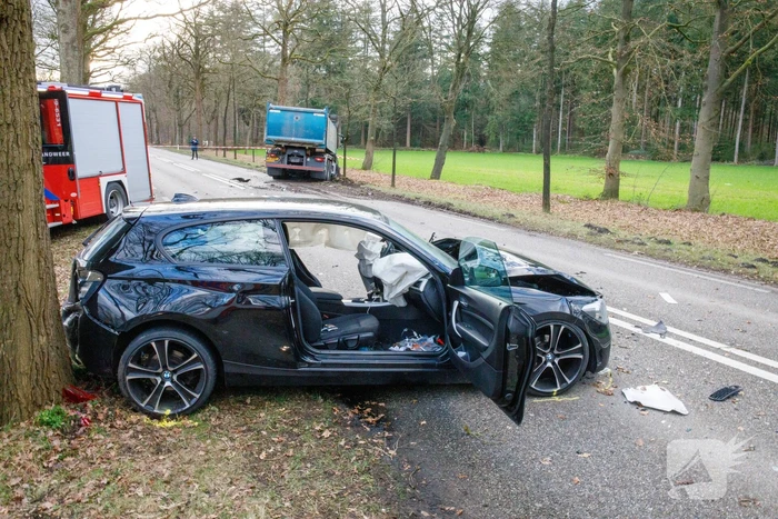 Ernstig ongeval tussen vrachtwagen en personenauto